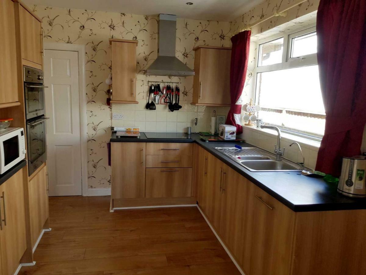 Blackpoolholidaylets The Bungalow Экстерьер фото